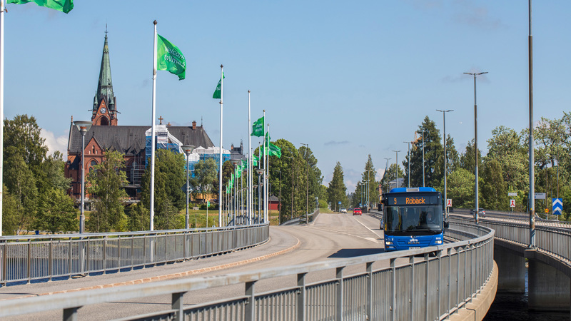 A bus on line 9