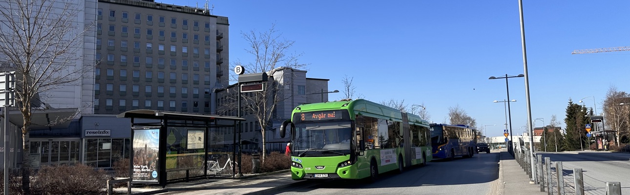 Bus terminal 