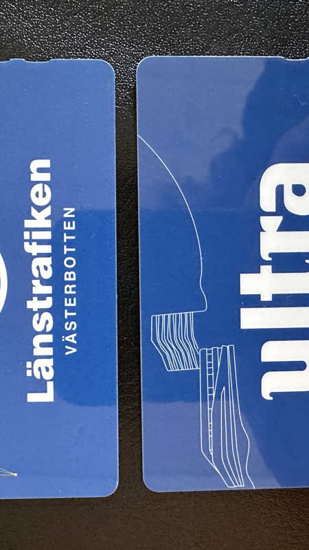 New bus cards for Länstrafiken and Ultra, the cards have tactile notches
