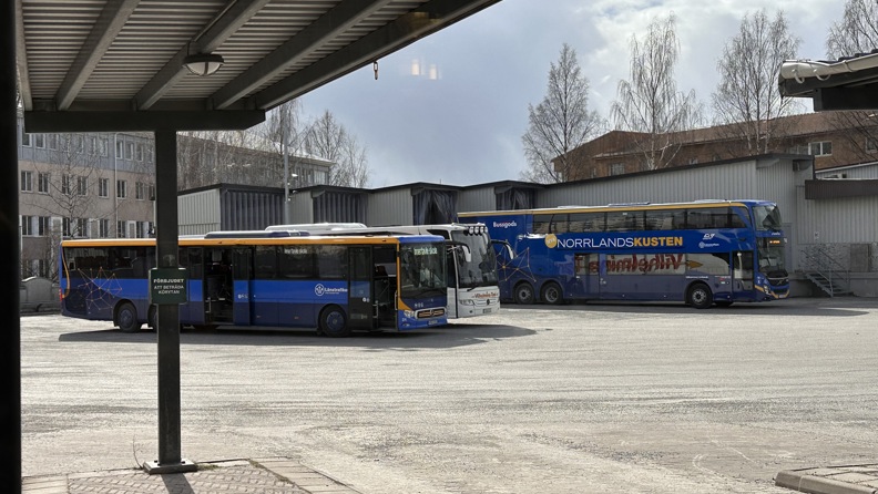 A platform at Umeå bus station